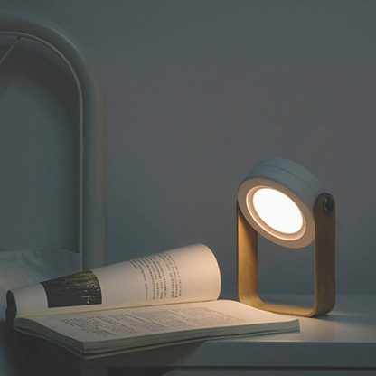 Stilvolle LED-Leselampe aus Holz