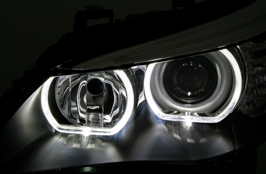 BMW E60 – LED ANGEL EYES SCHEINWERFER –