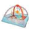 Krabbeldecke mit Spielbogen und Bällen