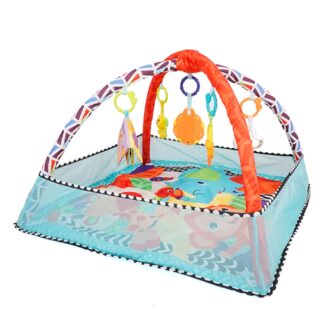 Krabbeldecke mit Spielbogen und Bällen