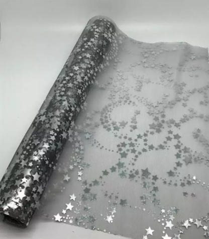 Dekostoff "Organza"- silber + silberne Sterne,  Design:Sternenwirbel,  Masse: 36cm x 300cm [6 Stk.]