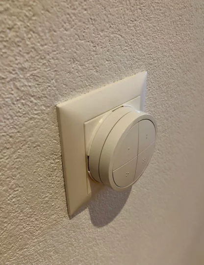 Philips Hue Tap Dial Switch Halterung mit CH Feller EDIZIO due 2-Rahmen - Image 2