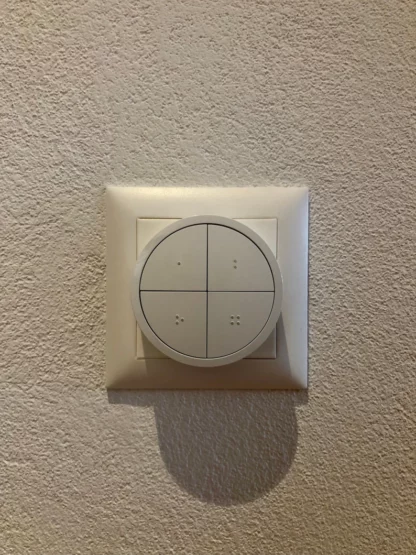 Philips Hue Tap Dial Switch Halterung mit CH Feller EDIZIO due 2-Rahmen - Image 5