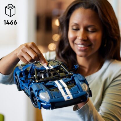 LEGO Technic Ford GT 2022 42154 - Image 6