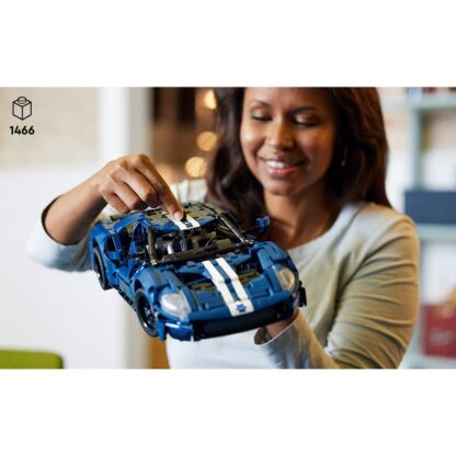 LEGO Technic Ford GT 2022 42154 - Image 7