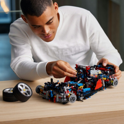 LEGO Technic Ferrari Daytona SP3 - Image 10