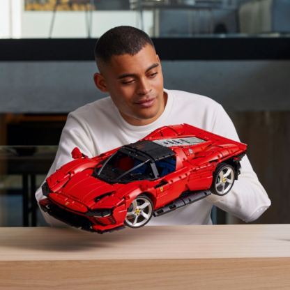 LEGO Technic Ferrari Daytona SP3 - Image 11