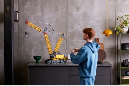 LEGO Technic 42146 Liebherr Raupenkran LR 13000 - Image 2