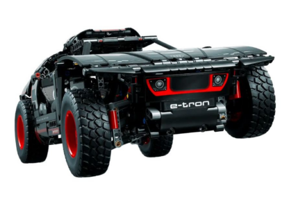 LEGO Technic 42160 Audi RS Q e-tron - Image 8