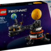 LEGO Technic 42179 Planet Erde und Mond in Umlaufbahn