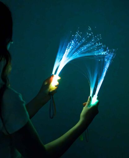 (12er) LED Glasfaser Leuchtstab Party Glow – Bunt - Image 8